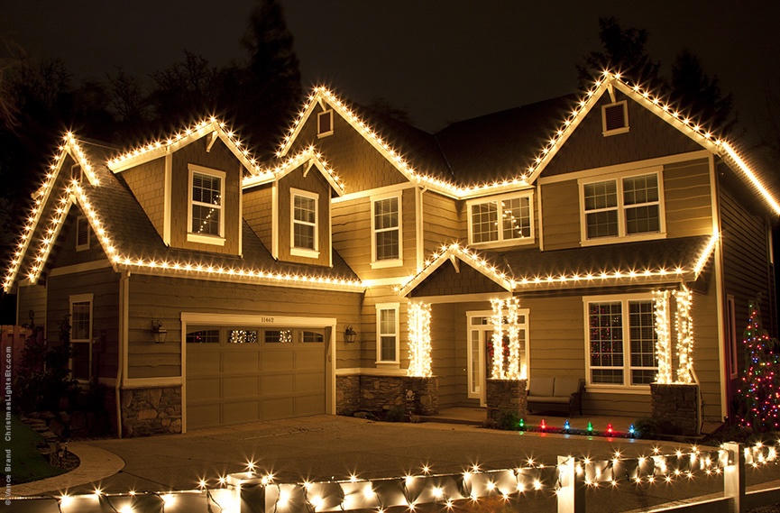 Larger property with full custom Christmas lighting design